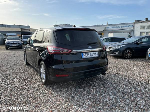 Ford S-Max - 9