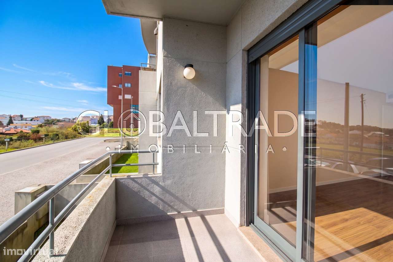 Apartamento T2 com Terraço em Baguim do Monte-15