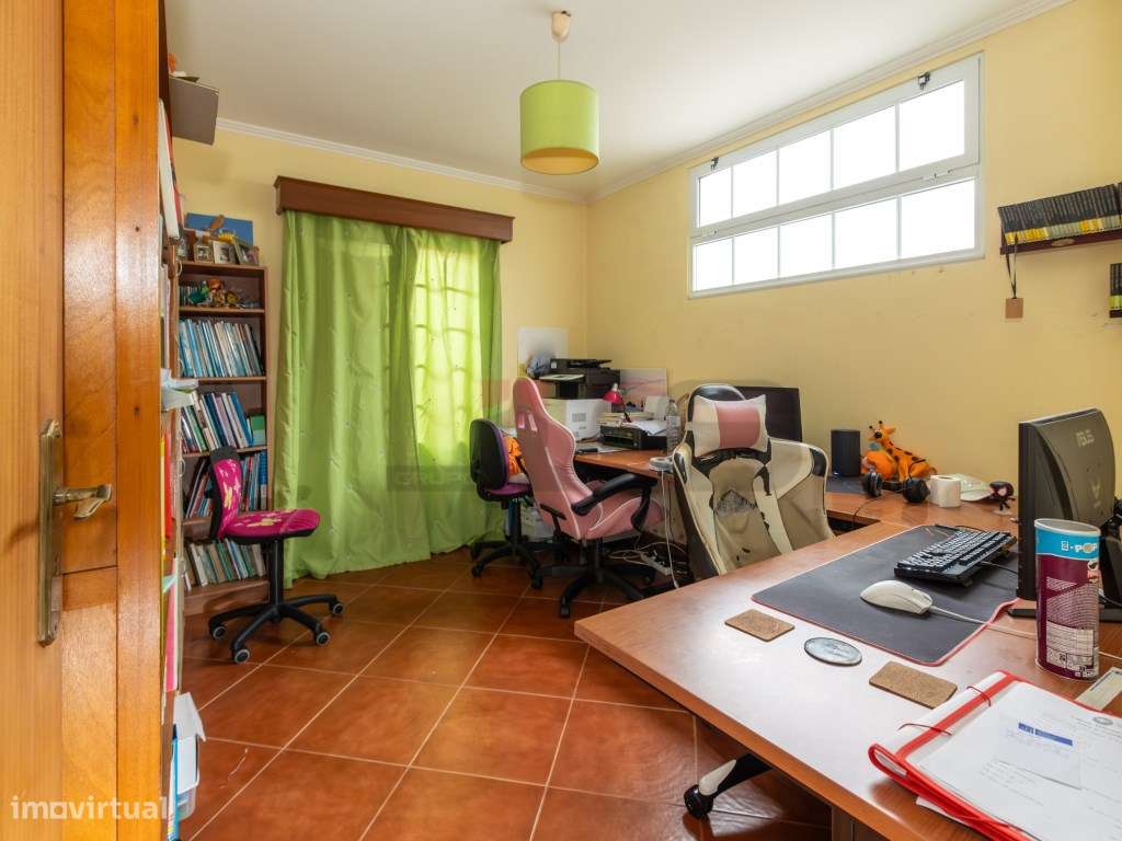 Moradia V4+1 próximo do Parque Urbano, São Pedro, Ponta Delgada-13