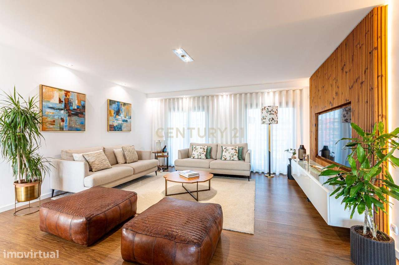 APARTAMENTO T4 TRIPLEX- URB JARDIM DA AMOREIRA - ODIVELAS - Grande imagem: 5/57