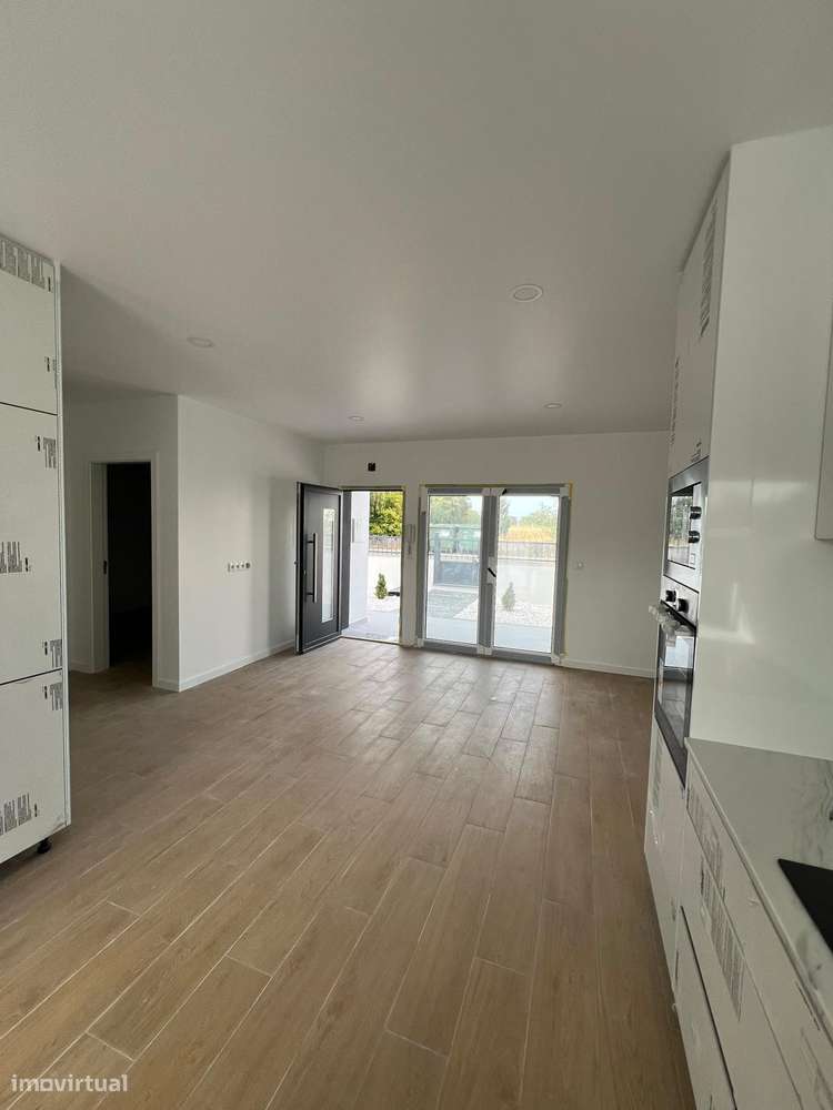 Moradia T2 Pronta a Habitar no Centro de Fátima - Preço Negociável-22