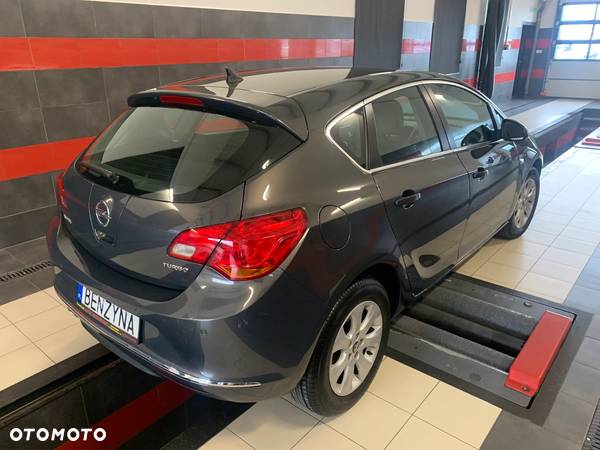 Opel Astra 1.4 Turbo Cosmo - 6