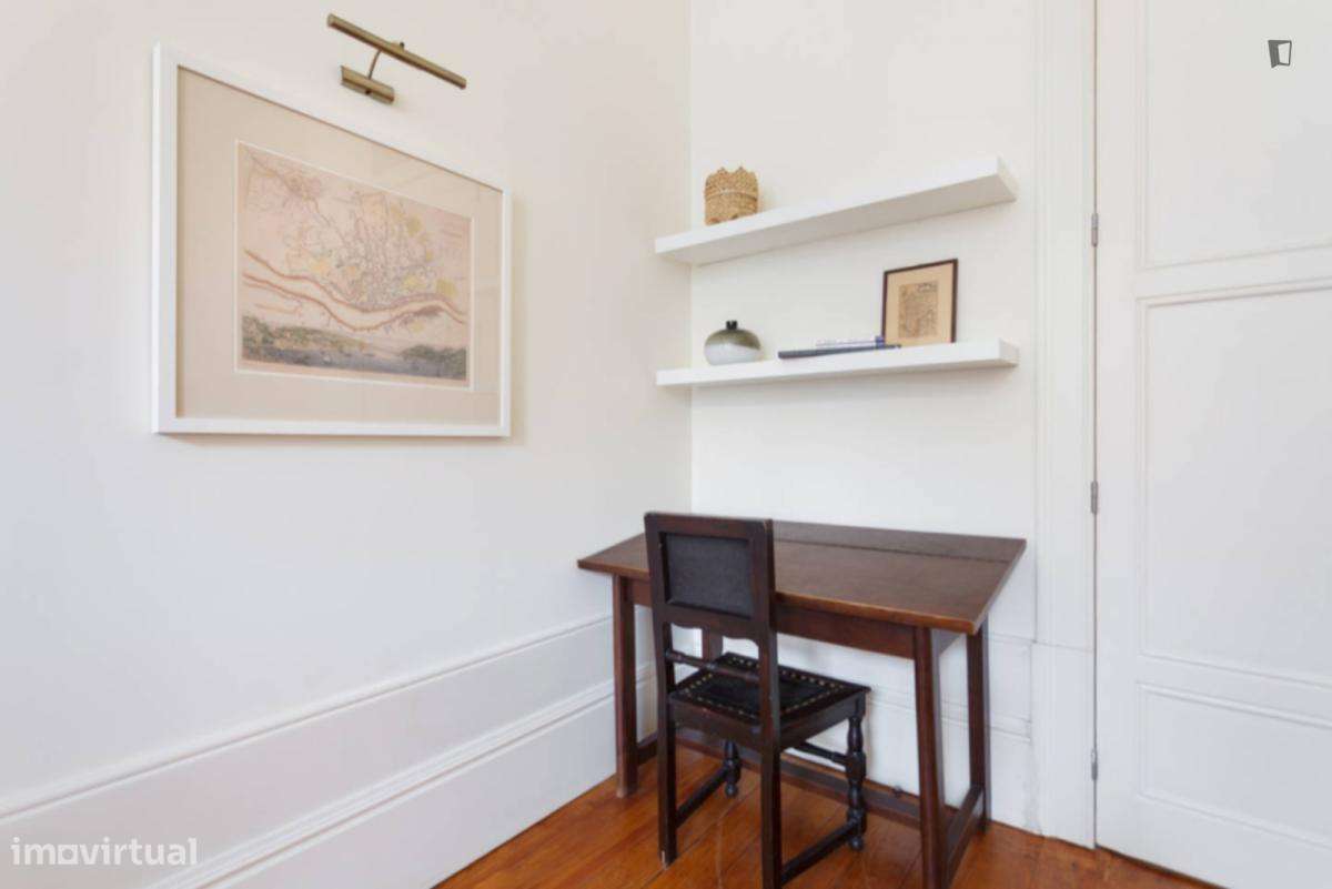 Apartamento com 2 quartos - localizado em Sé Porto - Grande imagem: 3/6