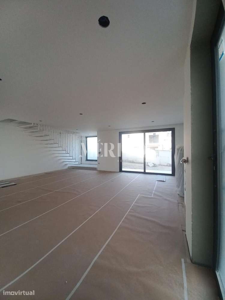 Moradia Geminada T3-18