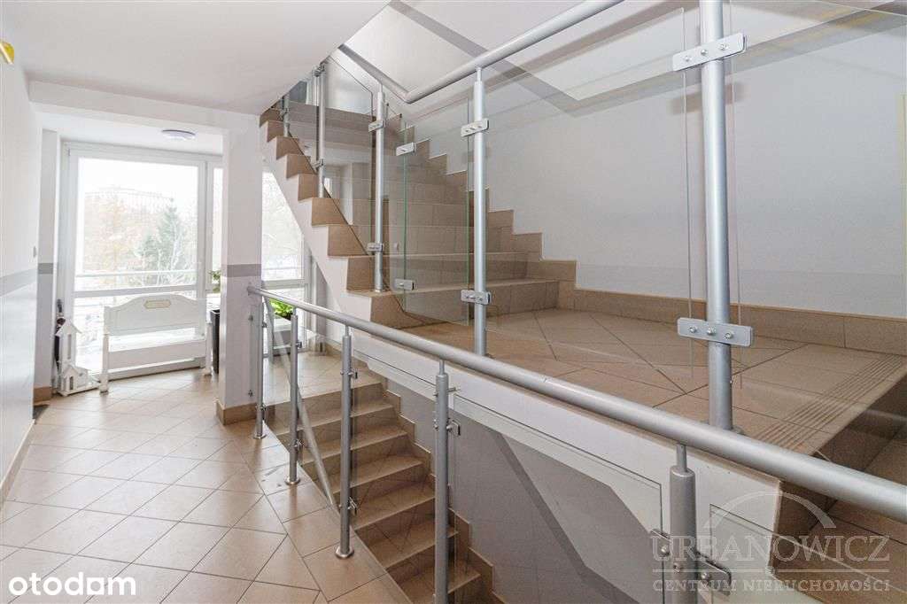 2-pok. I piętro, niski czynsz, ul. Modrzejewskiej.-11