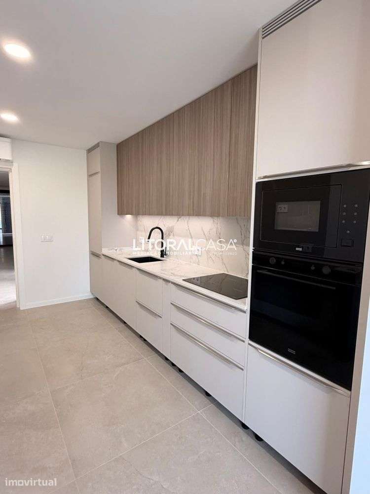 Moradia T4 | Duas Suites | Garagem fechada | Vista Ria - Grande imagem: 5/28