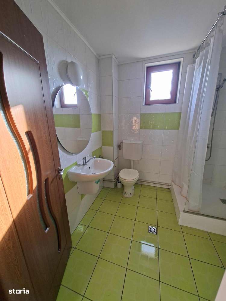 Apartament cu 3 camere, et: 2/3 la vila in Piata Cluj-8