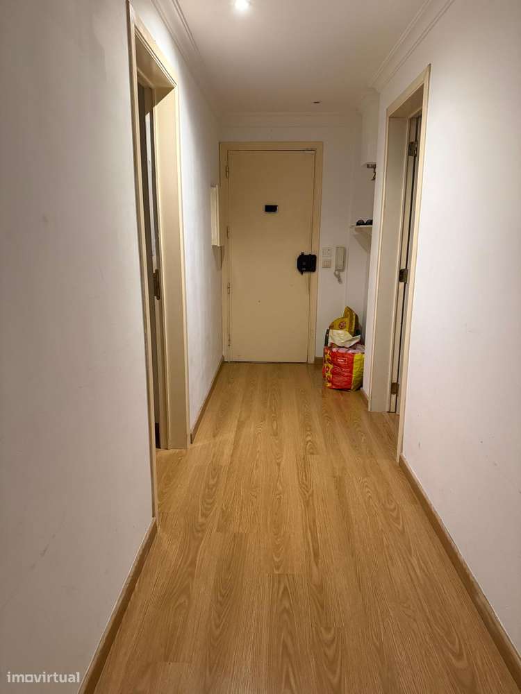Apartamento T3 no Centro do Montijo-25