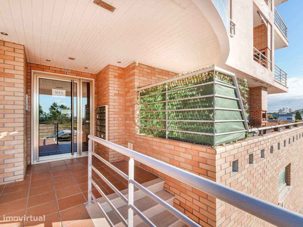 T3 com Terraço Envolvente e Garagem de 70 m² | Casais Castelo, Riachos-48