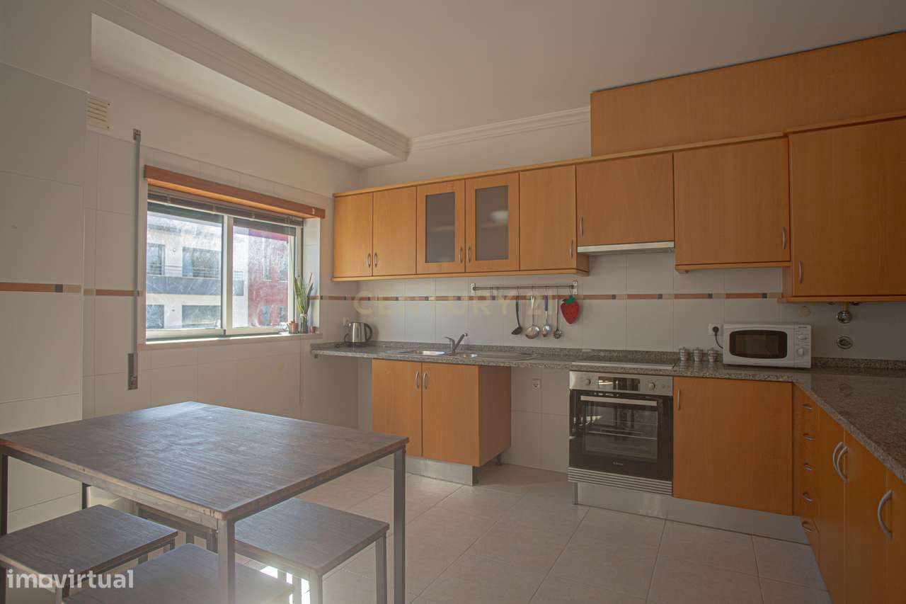 Apartamento T2 duplex em Vila Nova da Barquinha - Grande imagem: 4/17