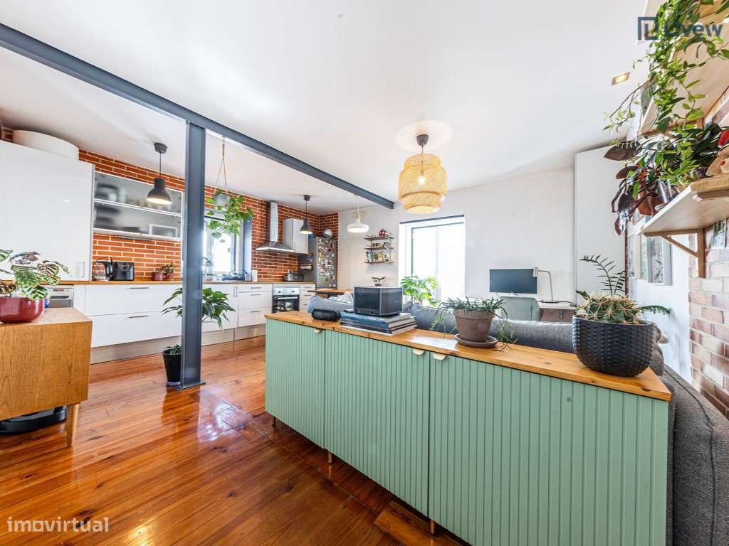 Apartamento T1 renovado e com ótima exposição solar-19