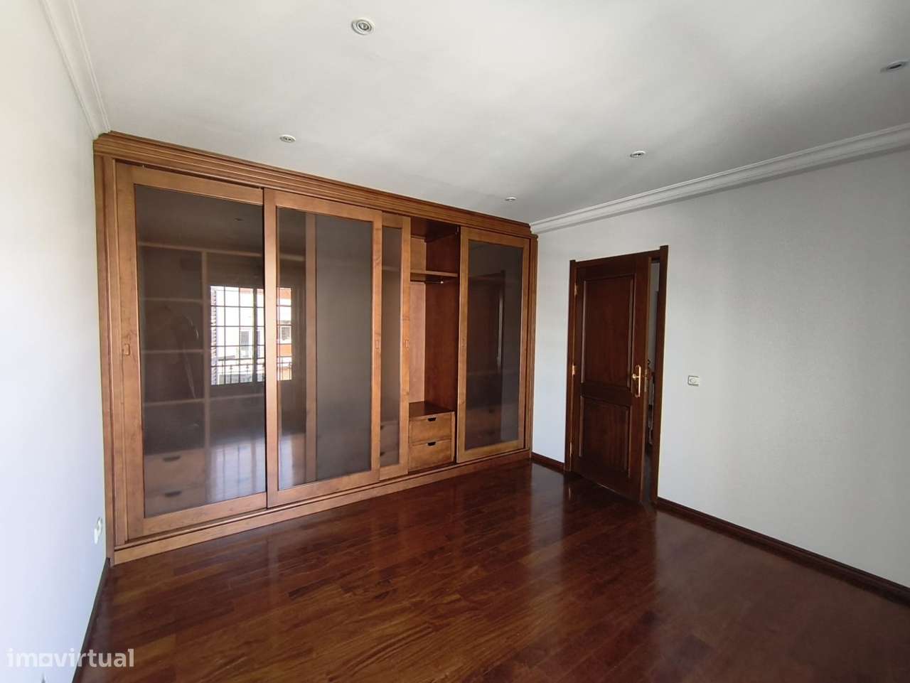 Moradia Isolada T5+1 com Piscina – S. Bernardo.-18