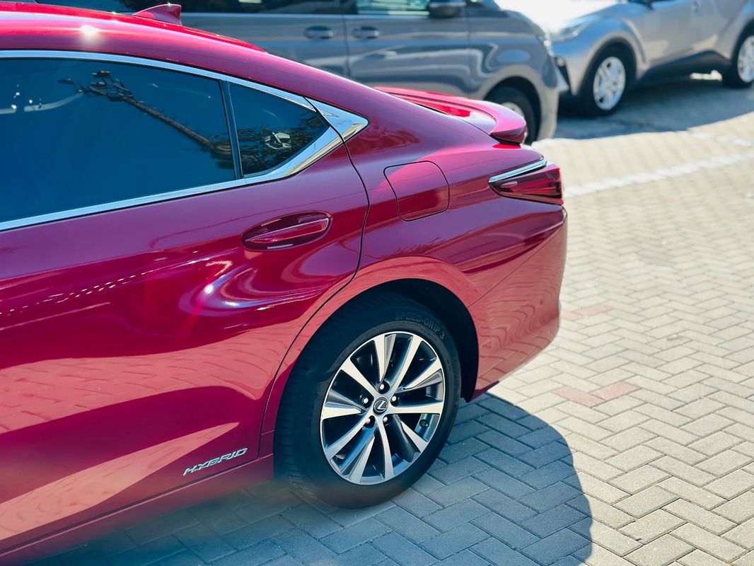 Lexus Seria ES 300h Luxury Line - 40