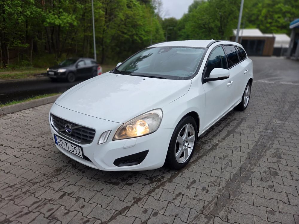 Volvo V60 I 2012