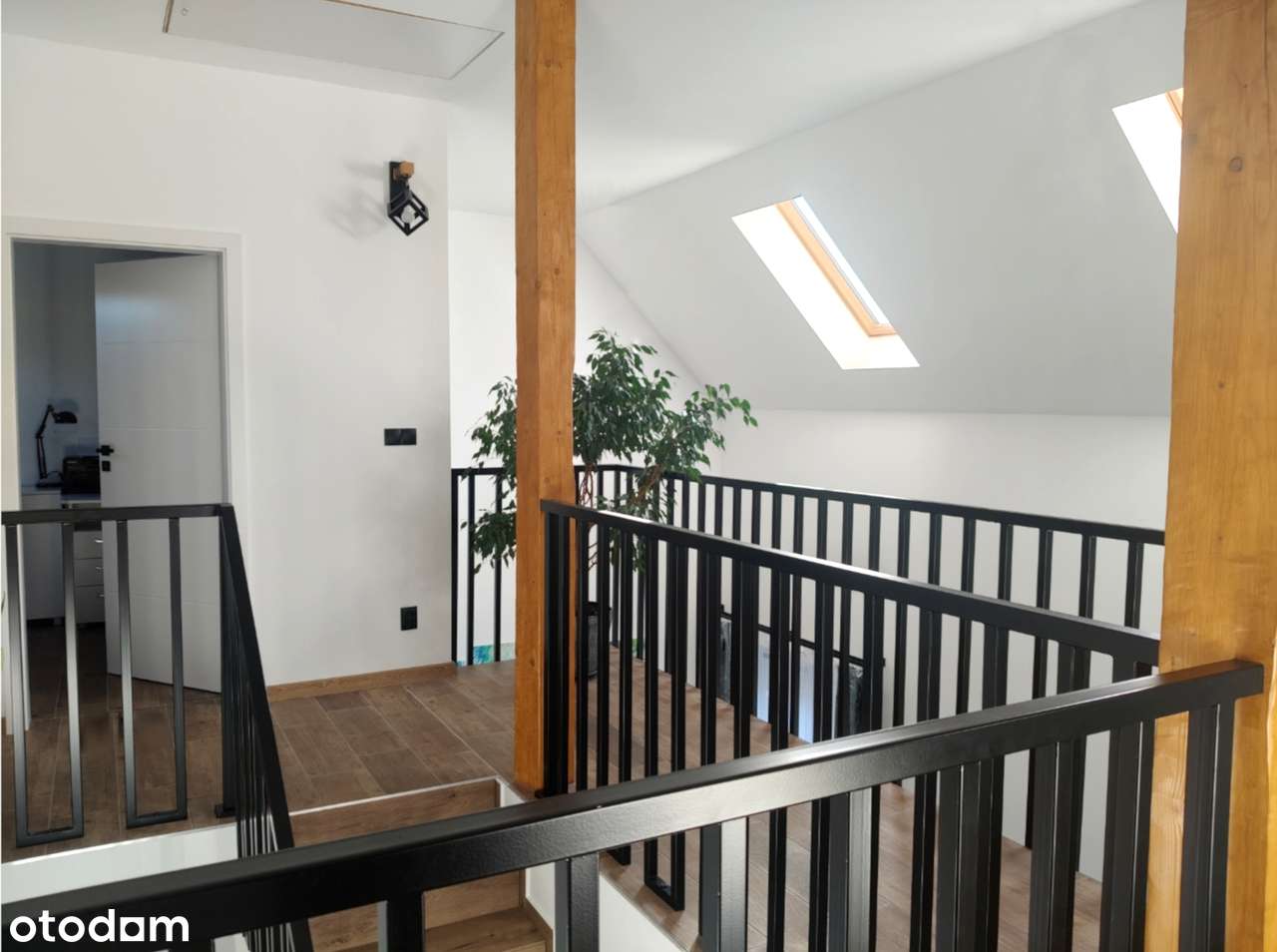 Wyjątkowy nowy dom pod Krakowem, z garażem, wykończony i wyposażony-7