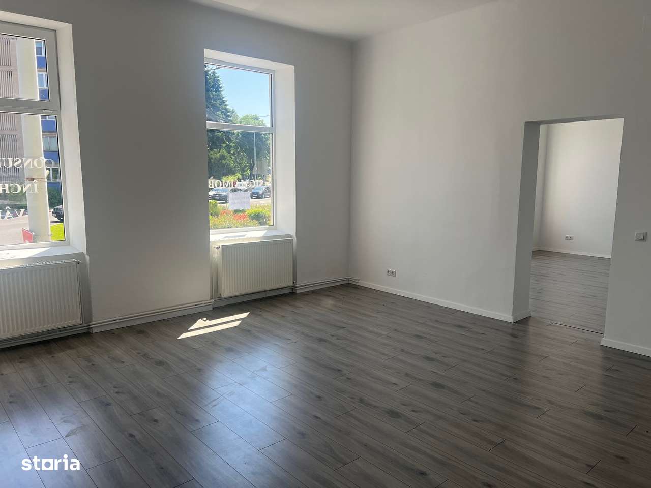 Spatiu comercial de inchiriat in zona centrala la un pret atractiv! - Imagine principală: 4/12