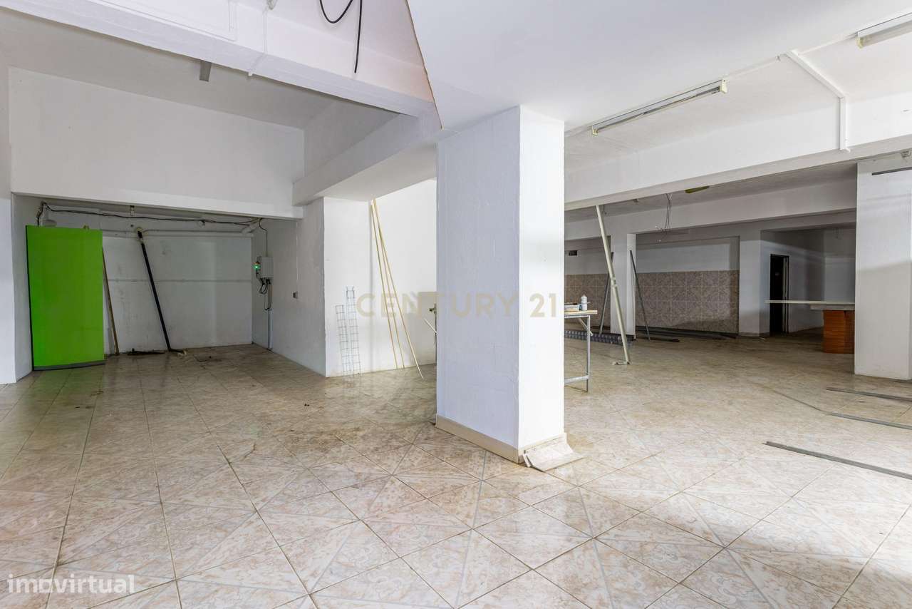 Garagem com Negócio em Funcionamento e Elevado Potencial de Rentabilid-13