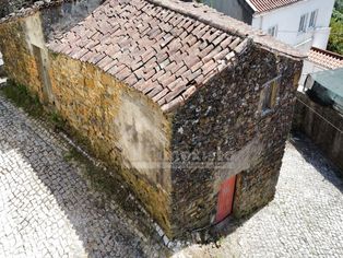 Moradia para reconstrução em Campelo, Figueiró dos Vinhos