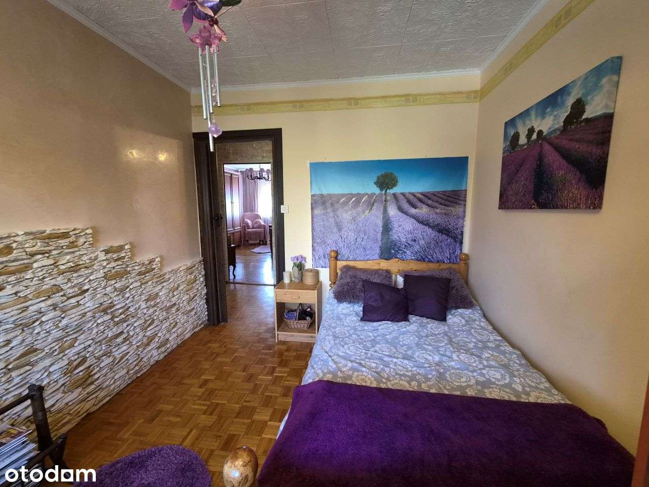 Klasyczna elegancja, dużo przestrzeni i gotowe do zamieszkania!-2