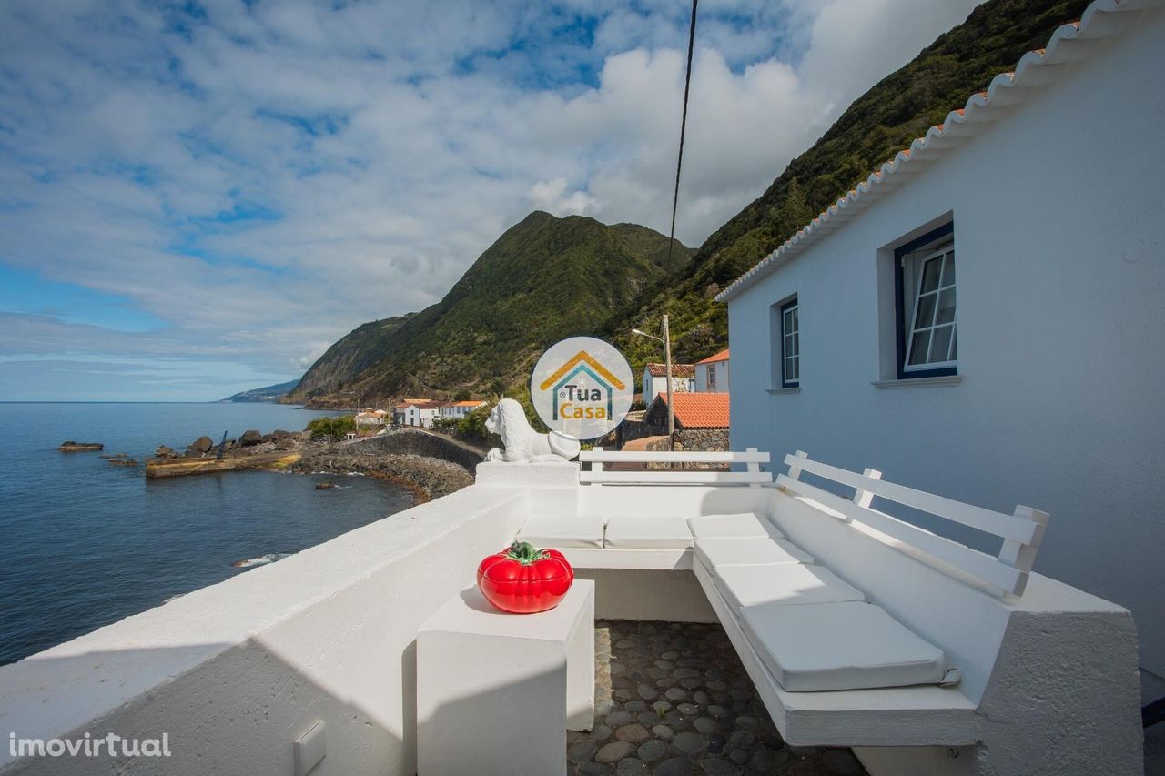 Moradia T3 em Fajã de São João na Ilha de São Jorge