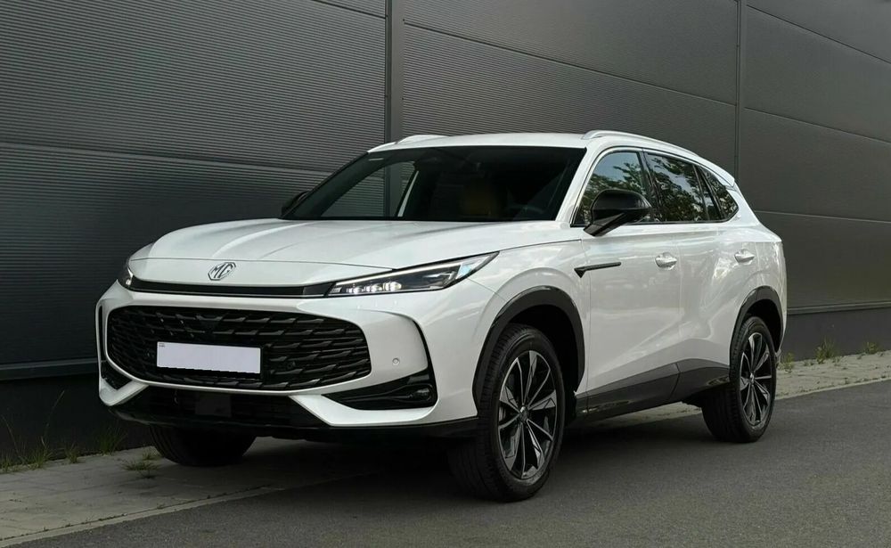 MG HS 2025
