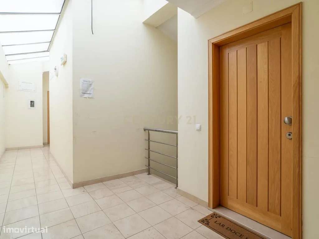 Sótão com dois quartos para venda no centro de Oliveira do Hospital-15