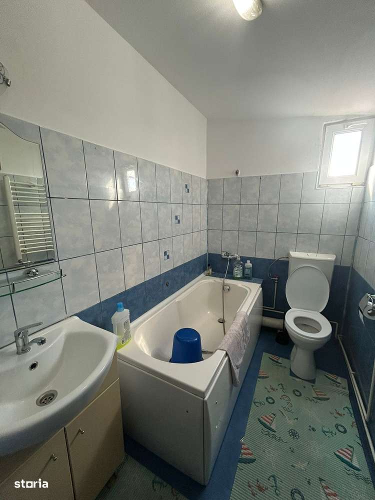 Apartament cu 2 camere Decomandat in Nicolina 2-3
