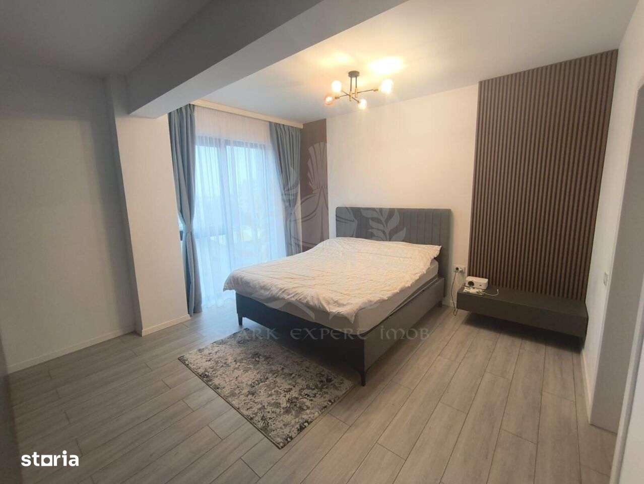 APARTAMENT 3 CAMERE// ZONA 9 MAI-9