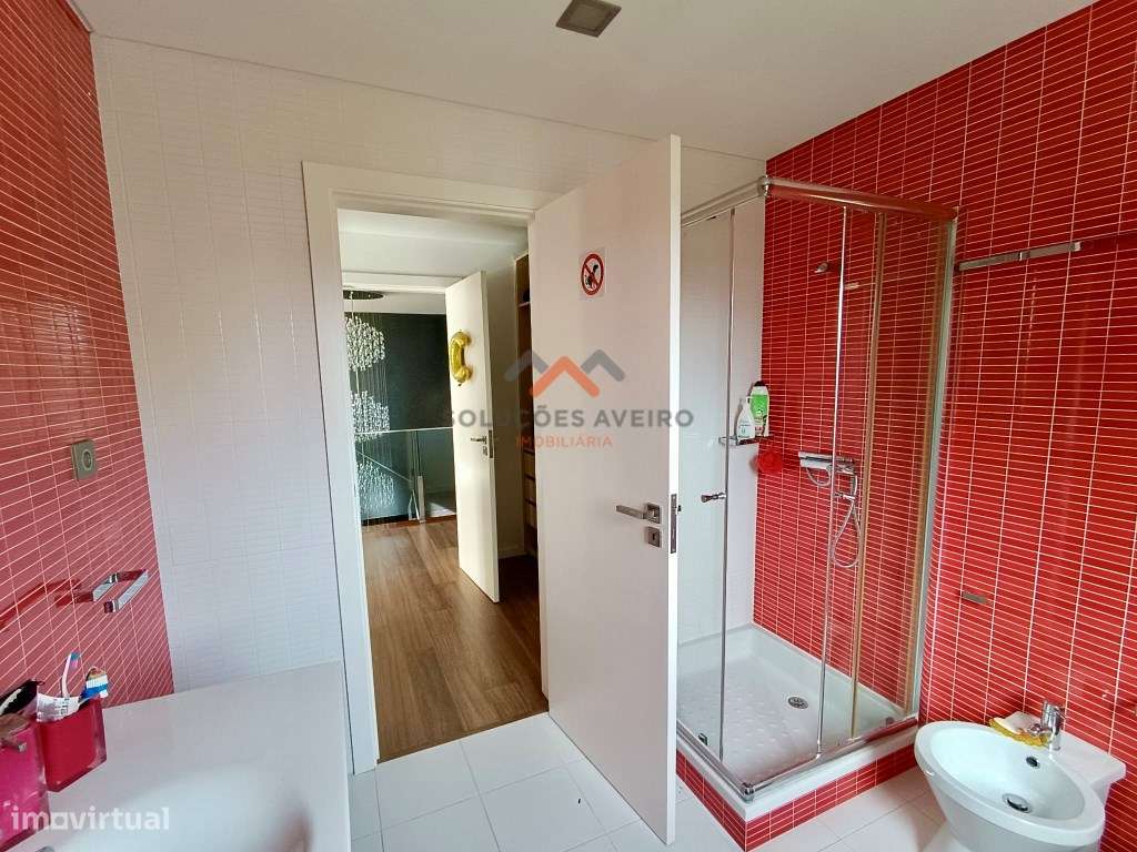 Moradia Contemporânea de Luxo com jardins tropicais e Design Exclus...-37