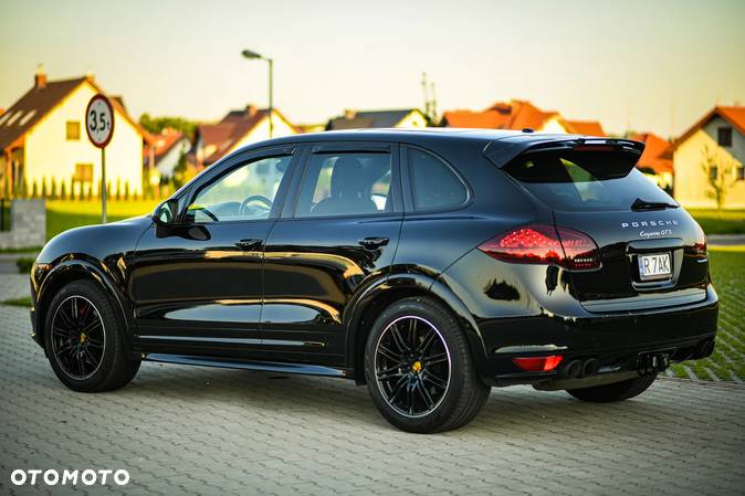 Porsche Cayenne GTS - 14