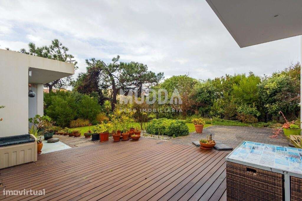 Viver na Torreira: Moradia T4 com Luz Natural e Espaço Exterior Único-14