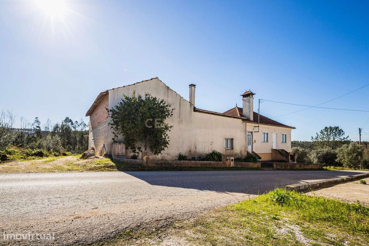 Moradia T3 (a necessitar de obras) a 20 Minutos de Leiria - Grande imagem: 2/22