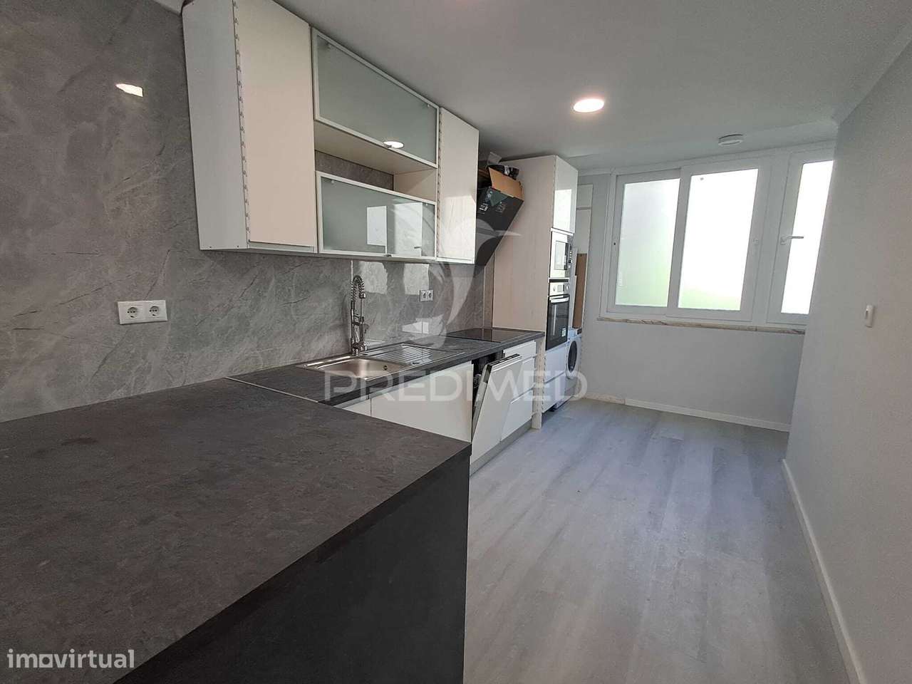 Apartamento T2 renovado em Benfica. - Grande imagem: 3/15