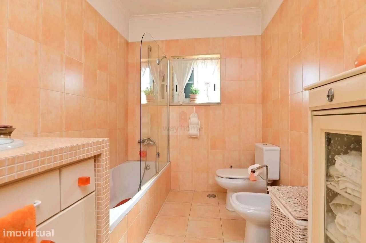 Apartamento T2 | Terraços | Garagem | Condomínio Privado | Manique-13