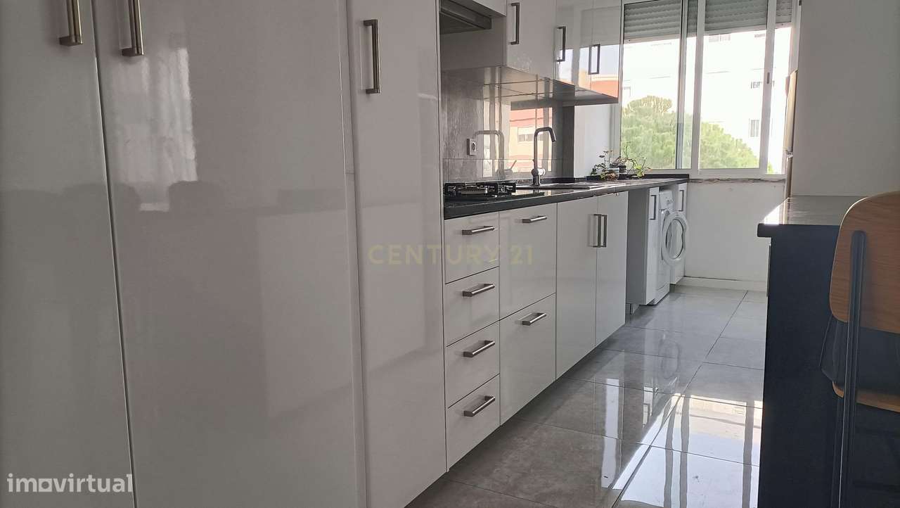 Apartamento em Oeiras, Perto da Praia - Grande imagem: 4/17