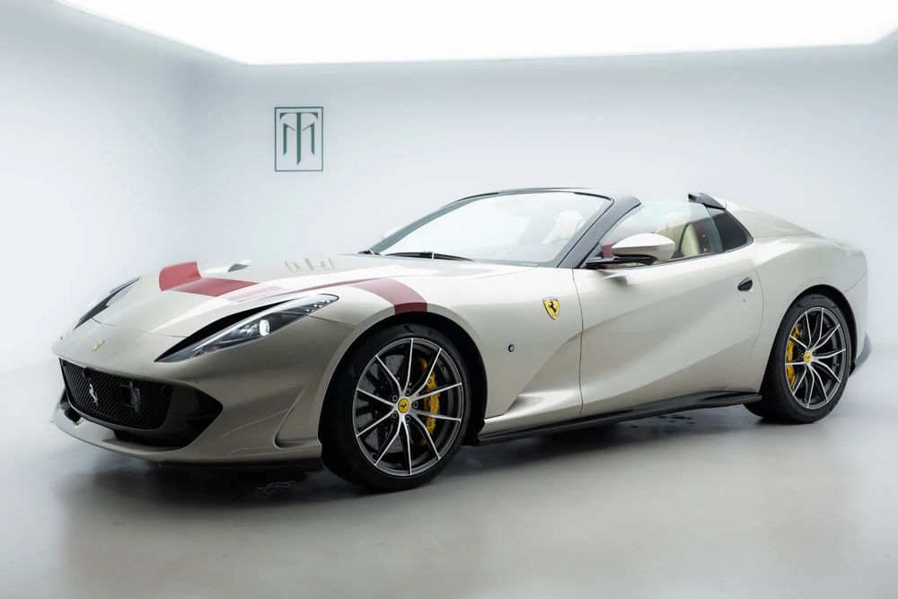 Ferrari 812 2021