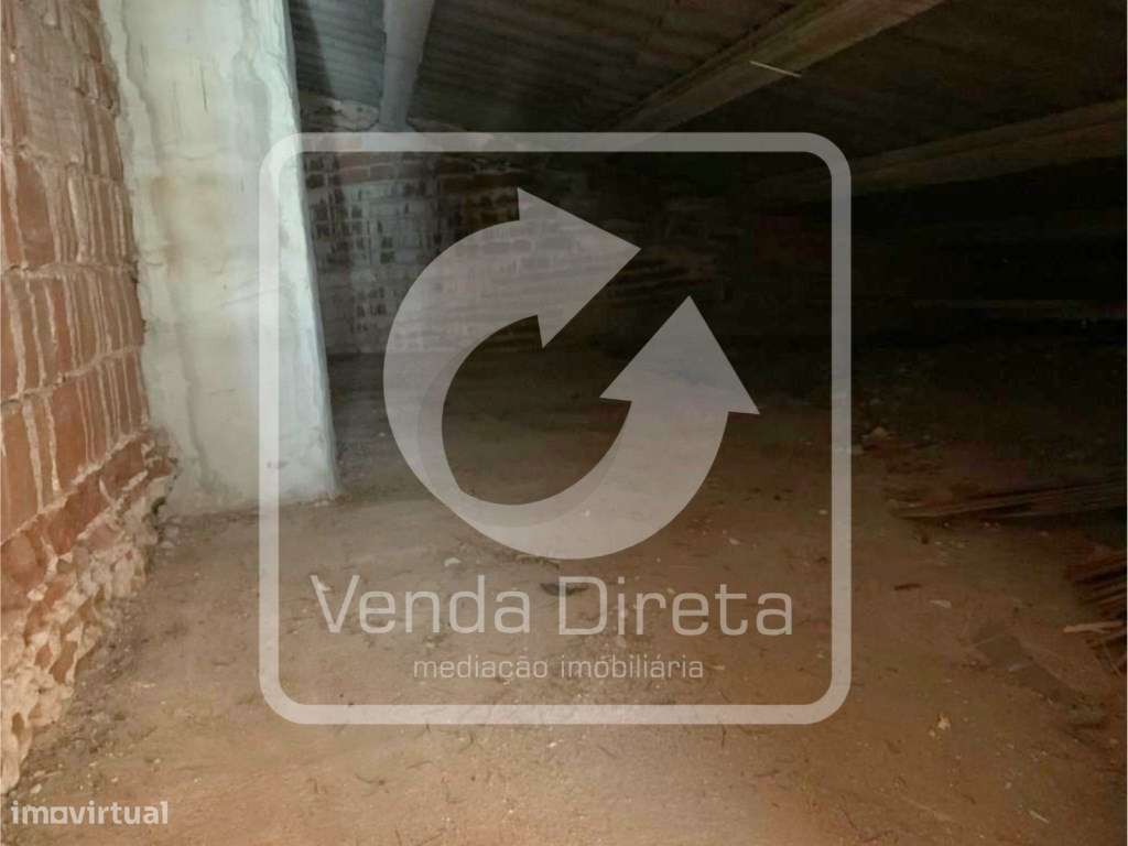Moradia T4 com Pátio e Terraço no Centro Histórico de Évora - IMÓVE...-32
