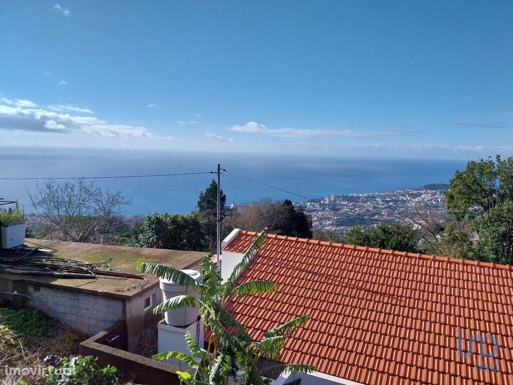 Terreno em Madeira de 960,00 m2