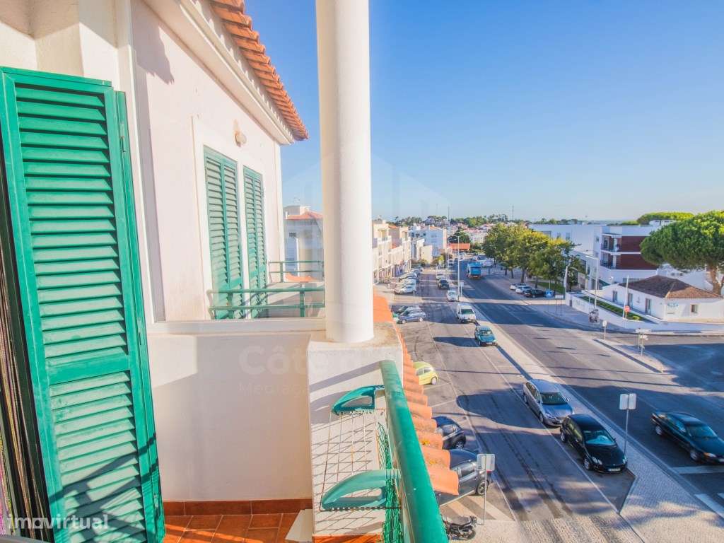 T2 com terraço em Sesimbra-8