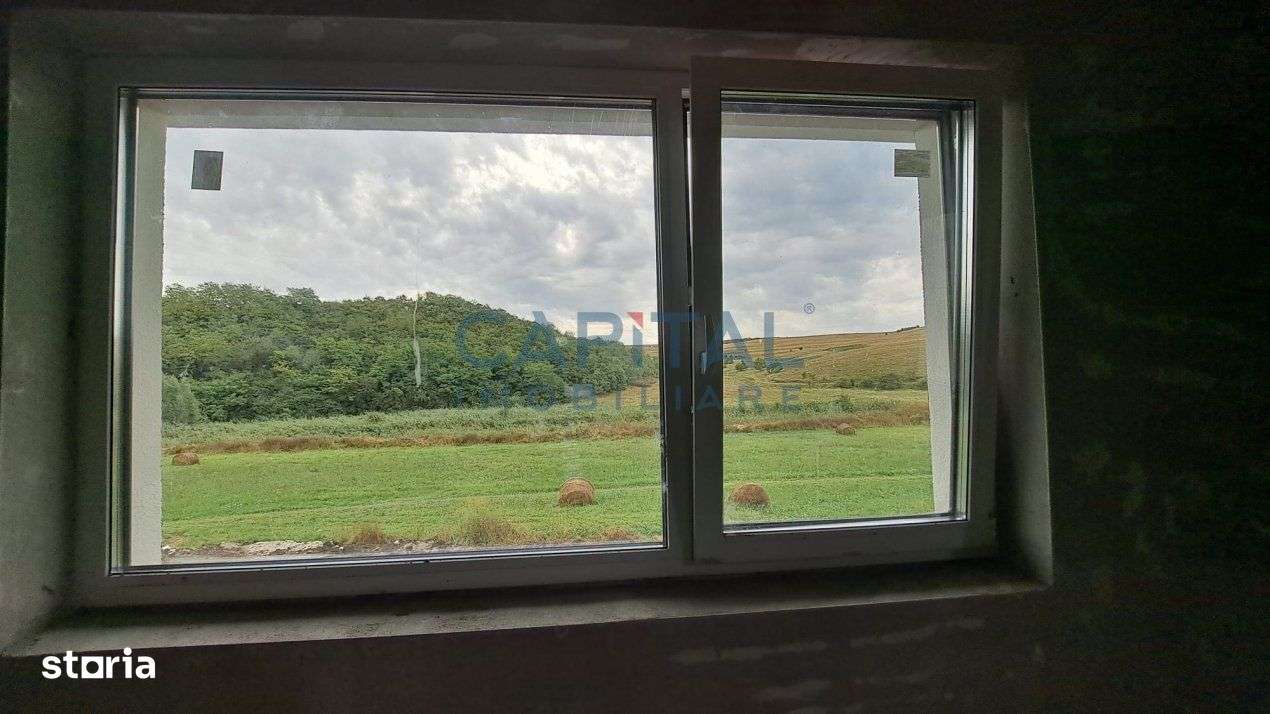 Casa superba cu garaj, aproape de padure - Imagine principală: 5/9