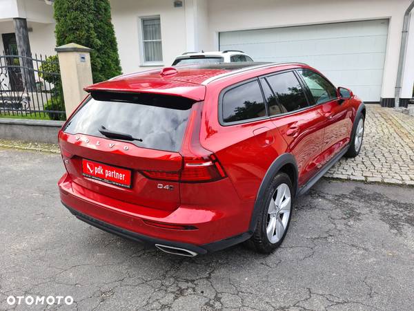 Volvo V60 Cross Country D4 AWD Geartronic - 23
