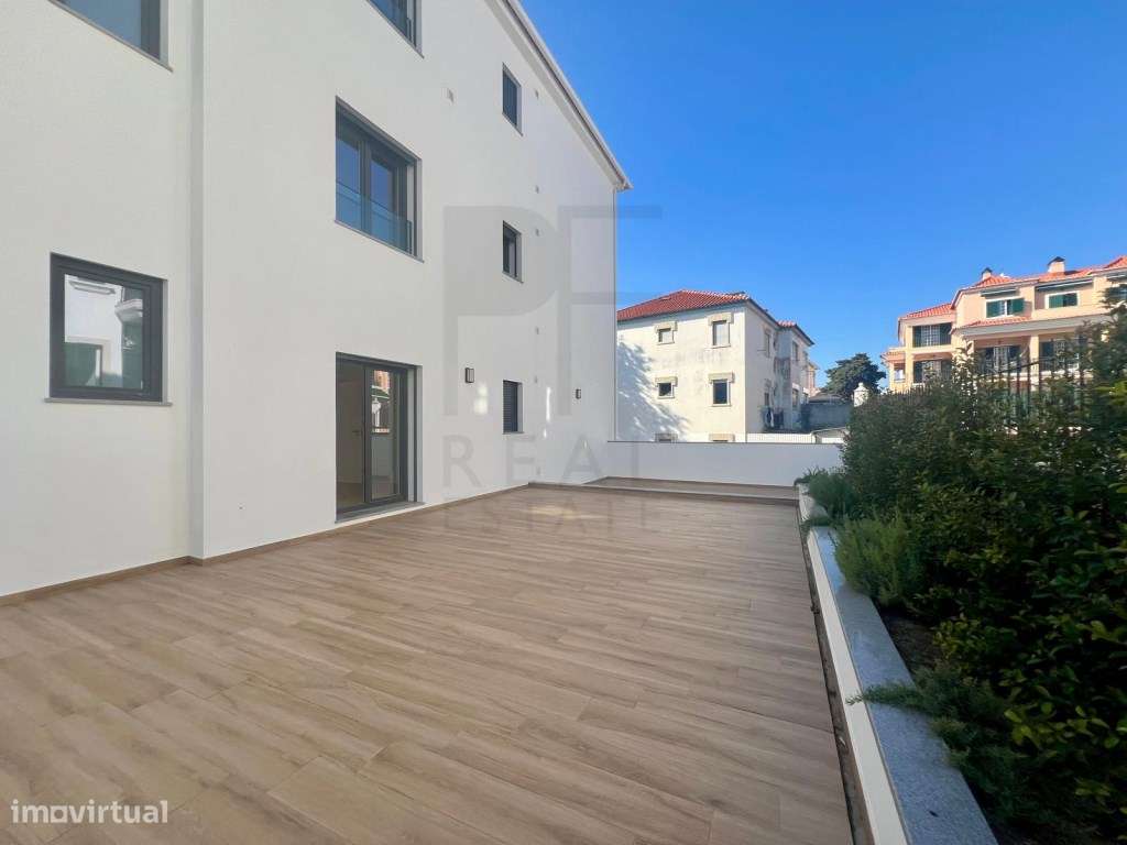 T3 em Suites / R/C com elevador - PAREDE-9