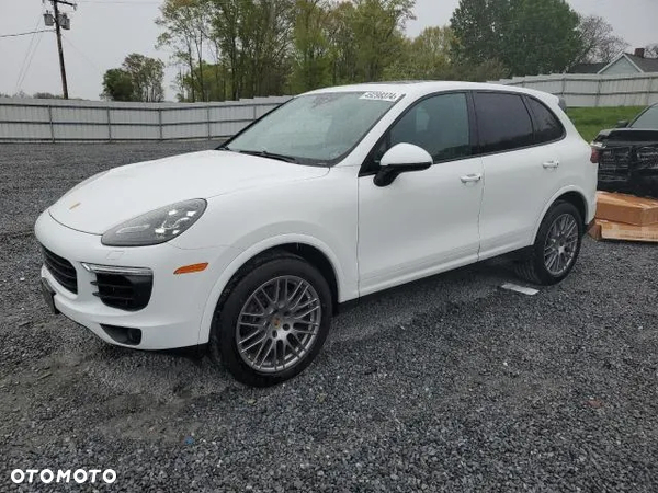 Porsche Cayenne Standard - 1