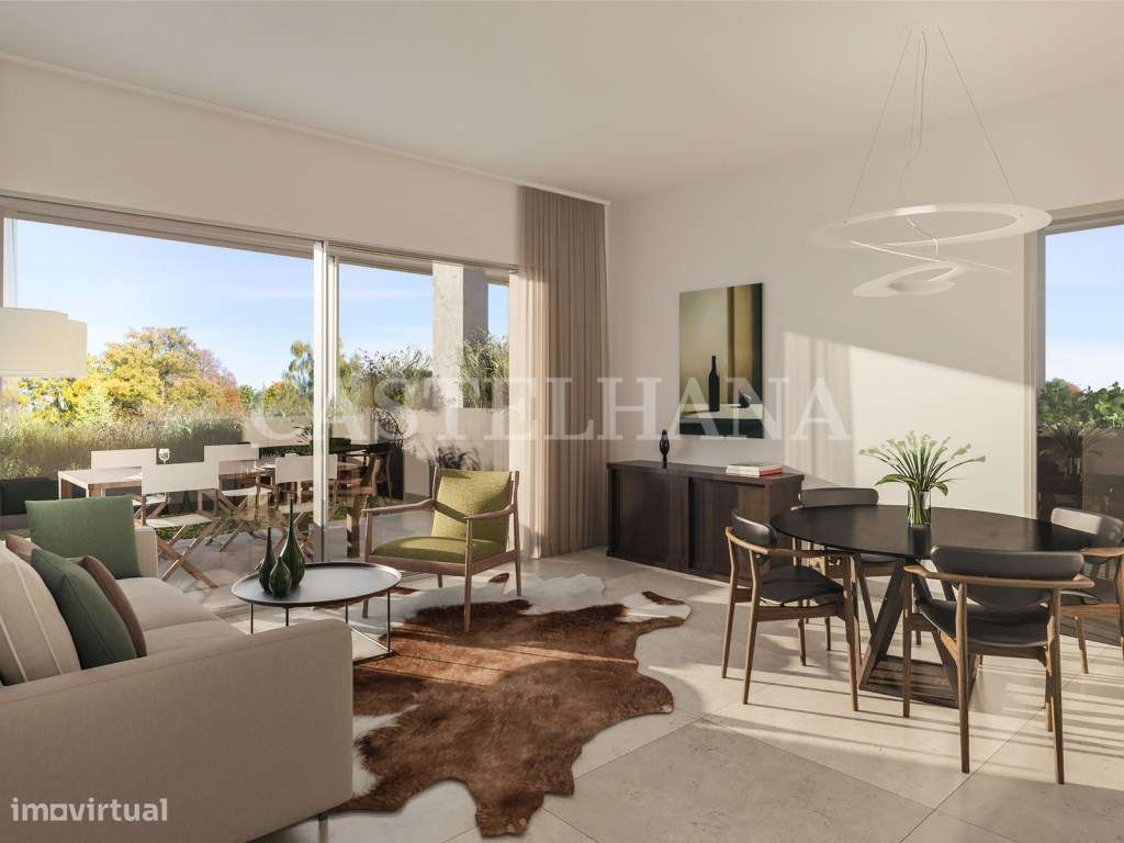 Apartamento T4 com varanda e estacionamento na Caparica - Grande imagem: 1/24