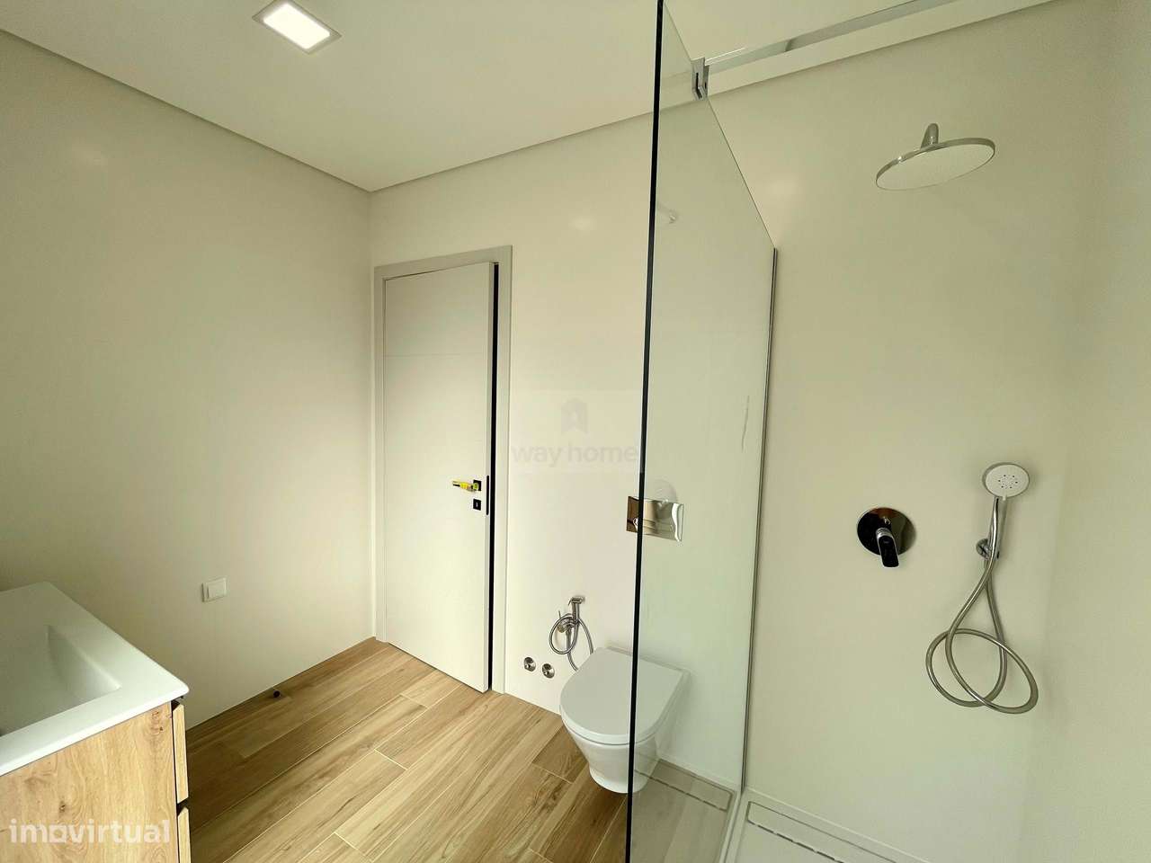 Moradia T4 | Quatro suites | Elevador | Garagem | Lourinhã | Praia da-31