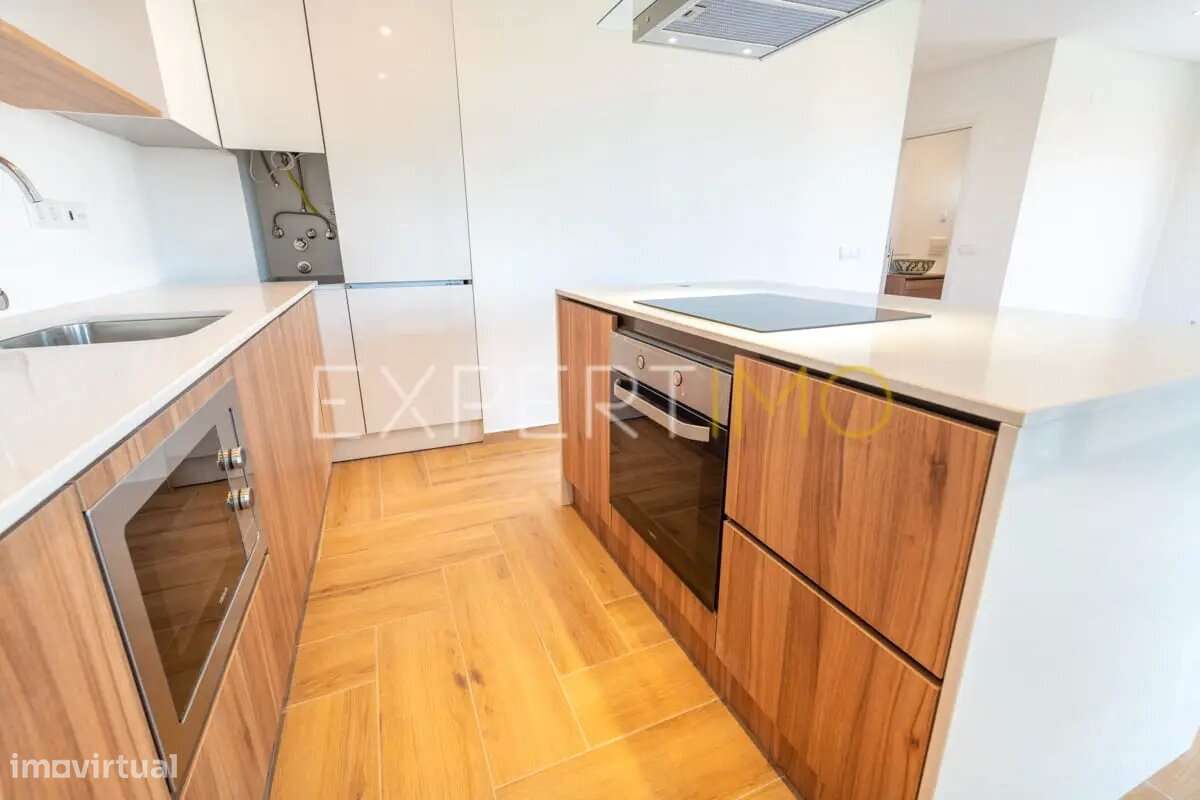 T2 com Garagem e Piscina - Portimão - Grande imagem: 4/33