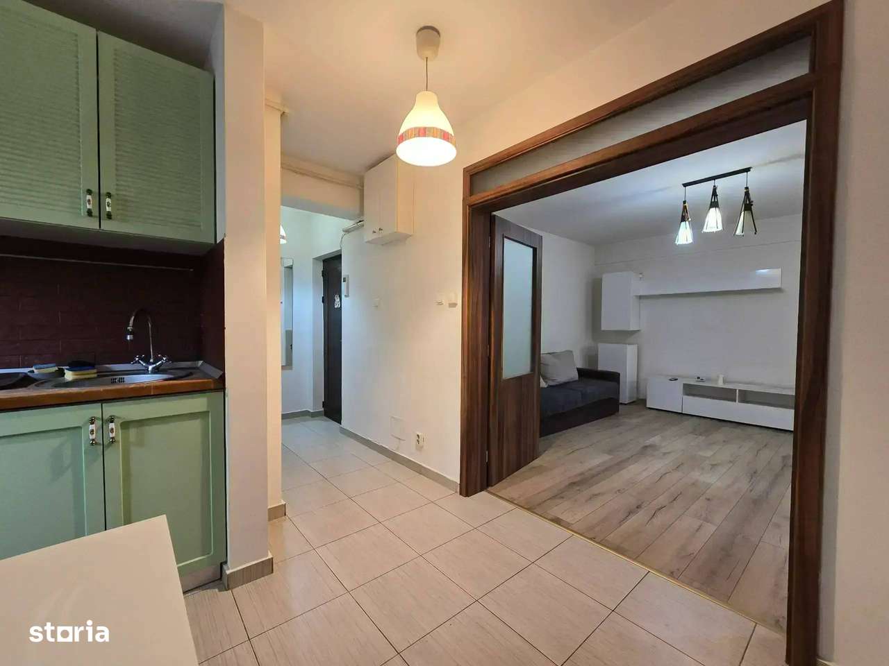 1 Decembrie metrou 2 Camere Decomandat mobilat cu geam la baie-6