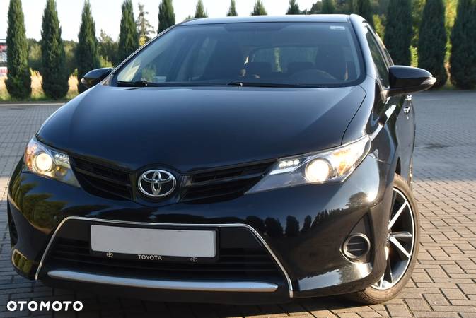 Toyota Auris - 1