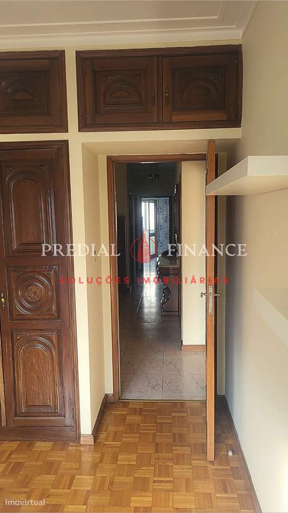 T2+1 Luminoso com Garagem Ampla em Ramalde – Zona em Valorização-16