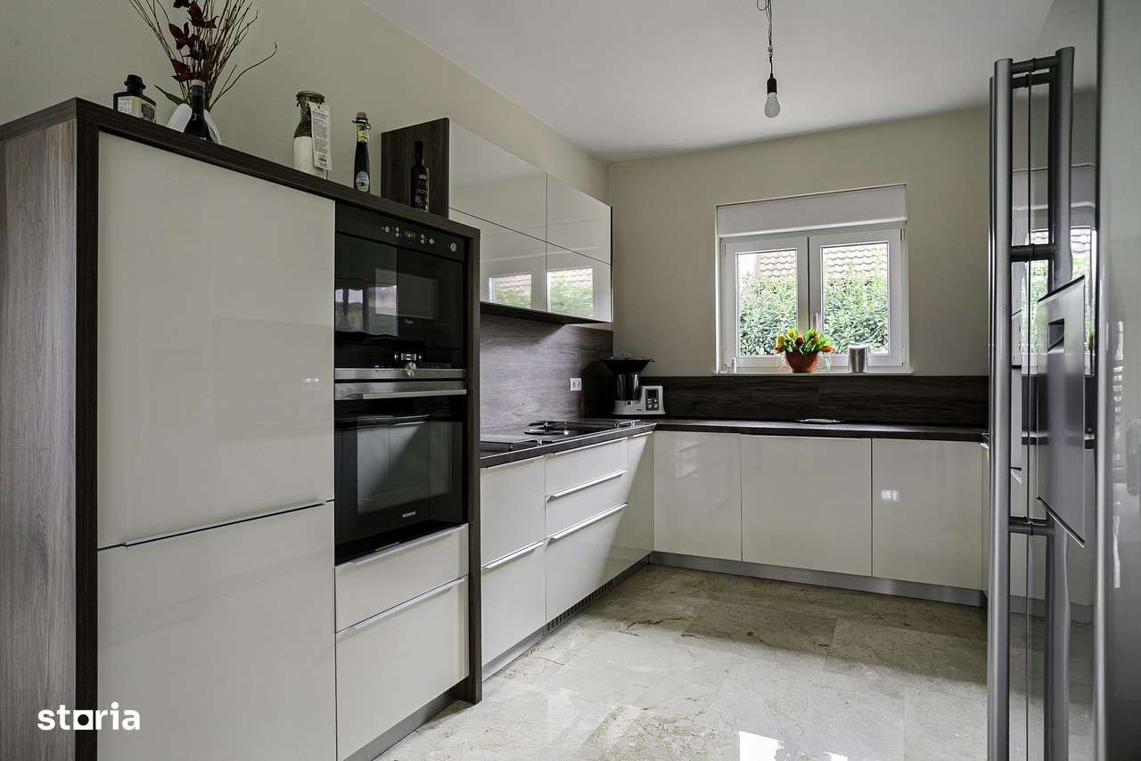 REDUCERE Vila superba pe colt in cartierul Europa, Vladimirescu - Imagine principală: 5/12